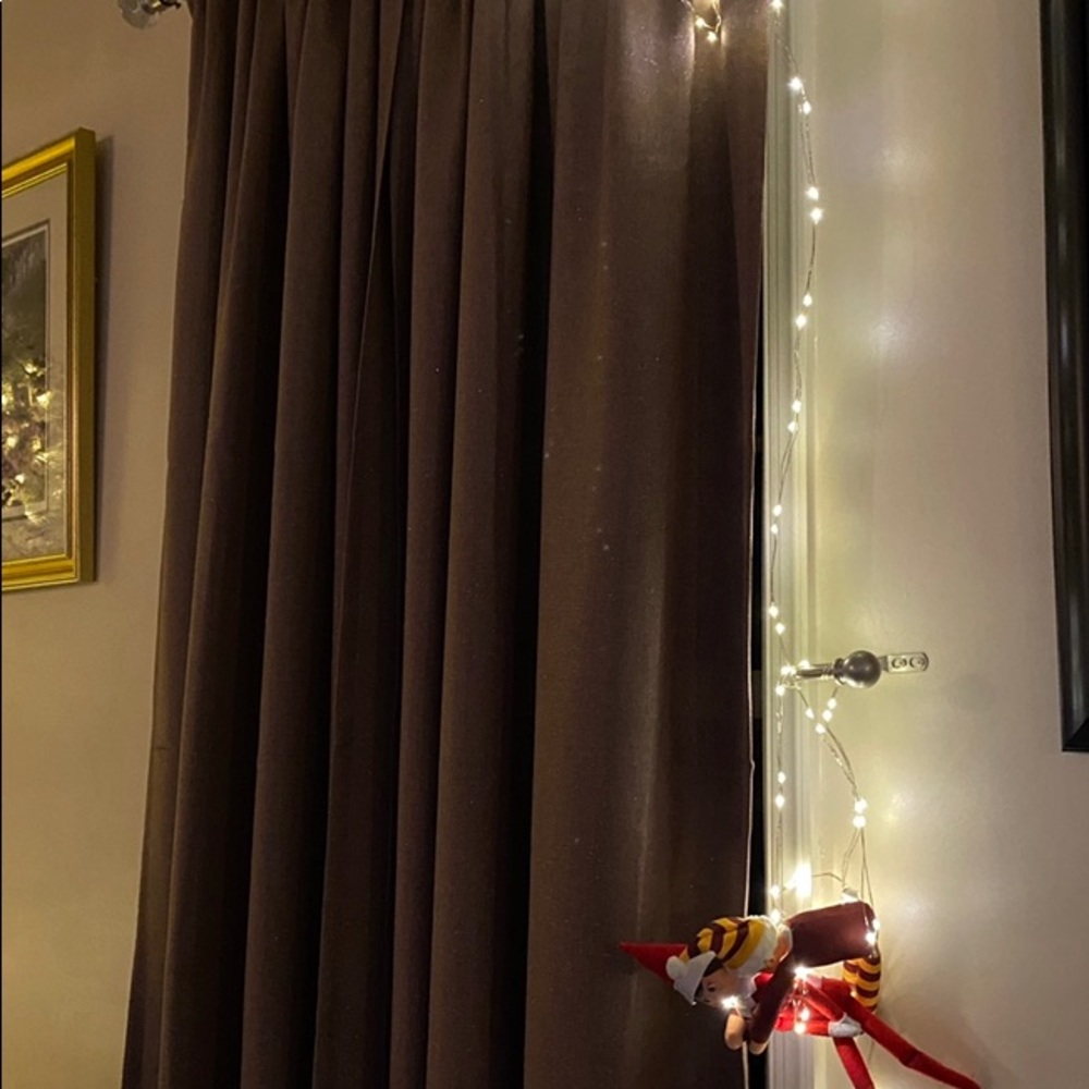 4 curtain panels